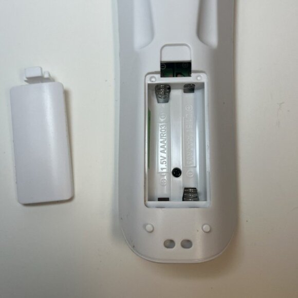 Flipper Big‎ Button Remote for Seniors, Elderly - Universal TV - V9 - Picture 3 of 3